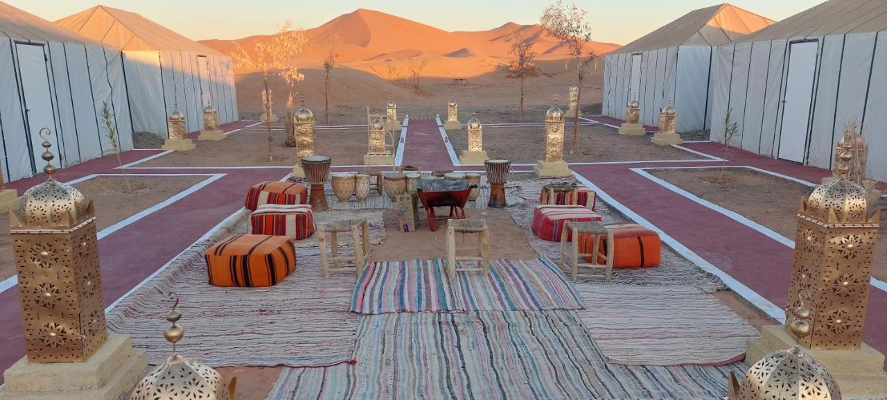 Готель Tafouyte Luxury Camp Мерзуга Екстер'єр фото
