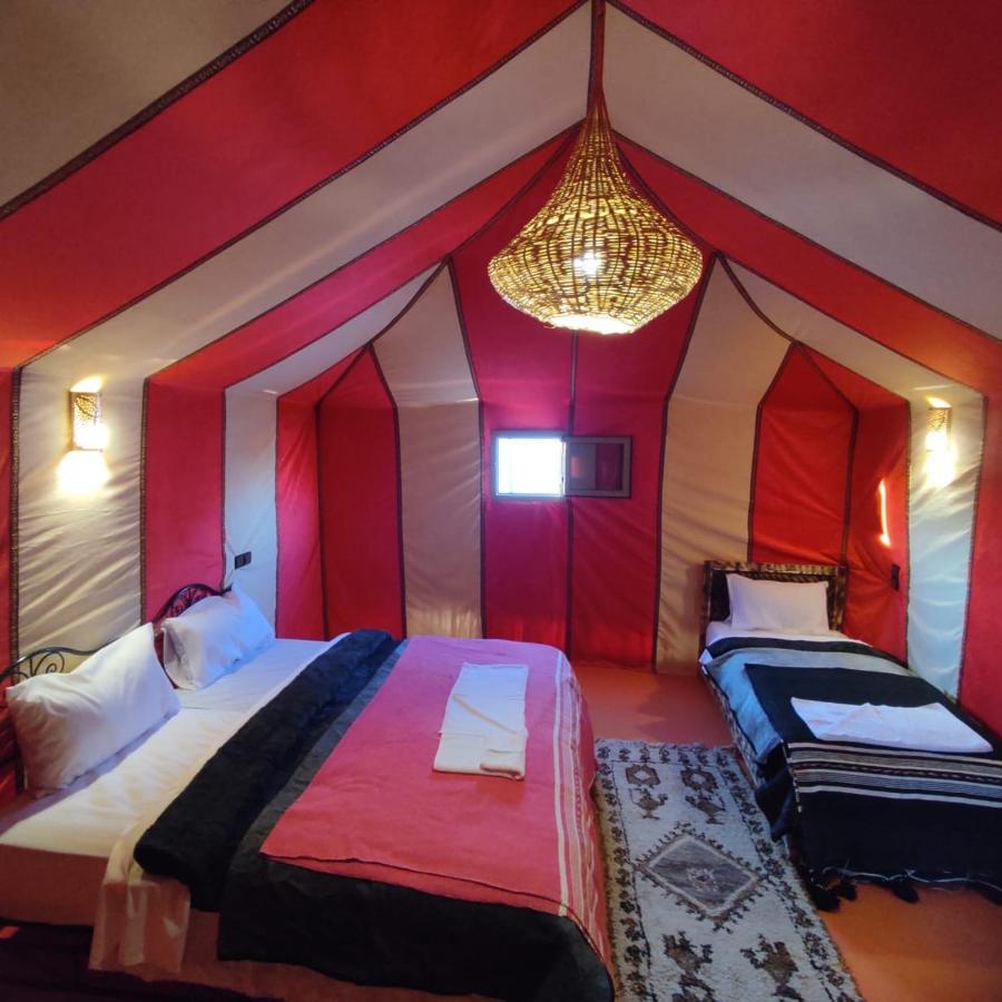 Готель Tafouyte Luxury Camp Мерзуга Екстер'єр фото