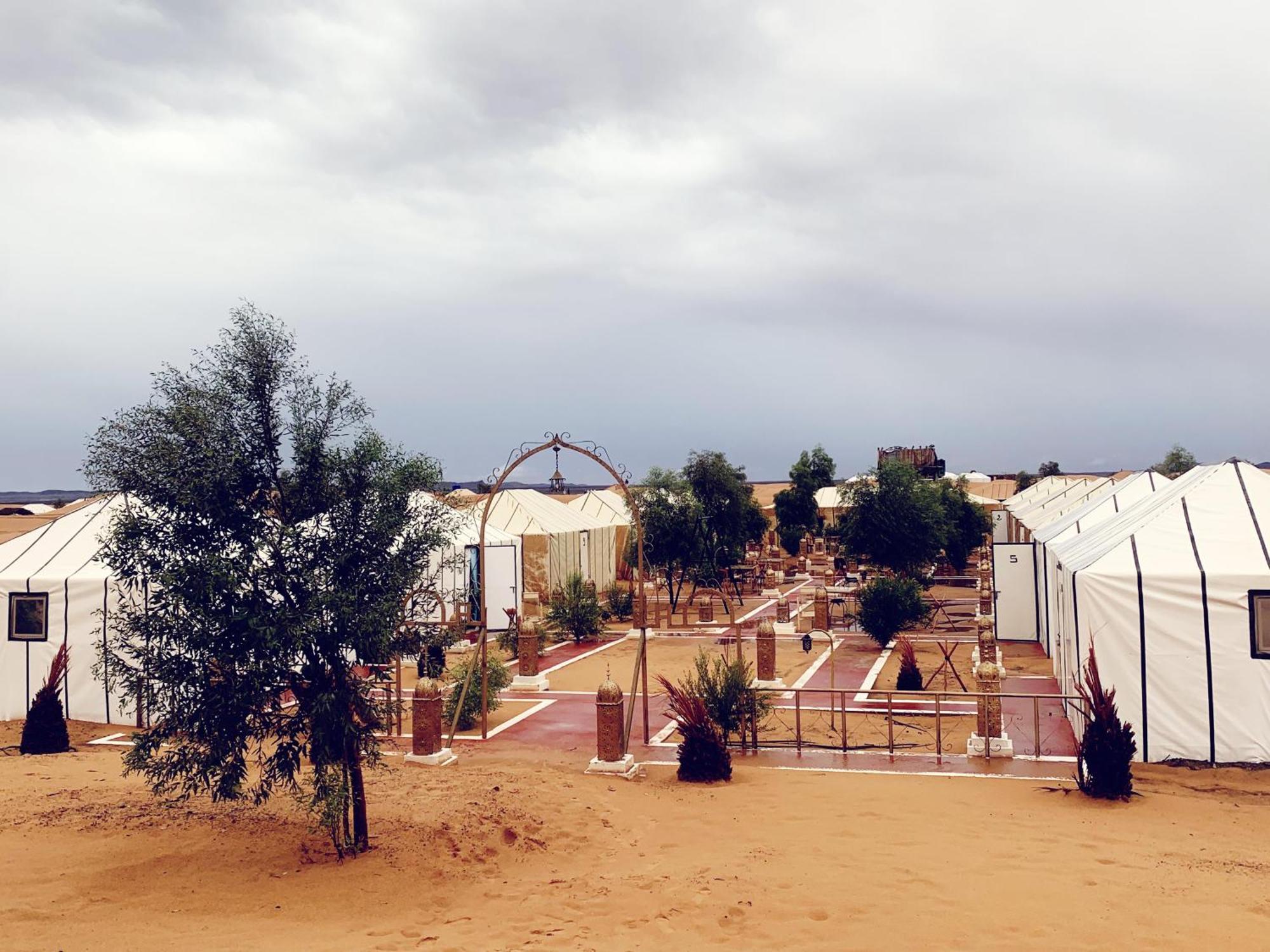 Готель Tafouyte Luxury Camp Мерзуга Екстер'єр фото